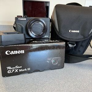 Canon g7x mark iii. Price is firm